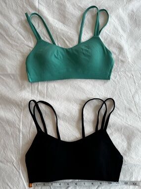 Lululemons Lot of 2 Like a Cloud Bra Ribbed B/C Cup Black & Kelly Green Sz 4